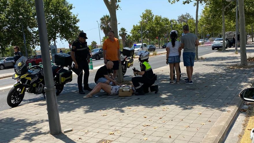 La Policía Local atiende a la herida