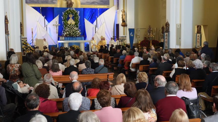 El Grau de Castelló despide con honores a la Virgen del Lledó