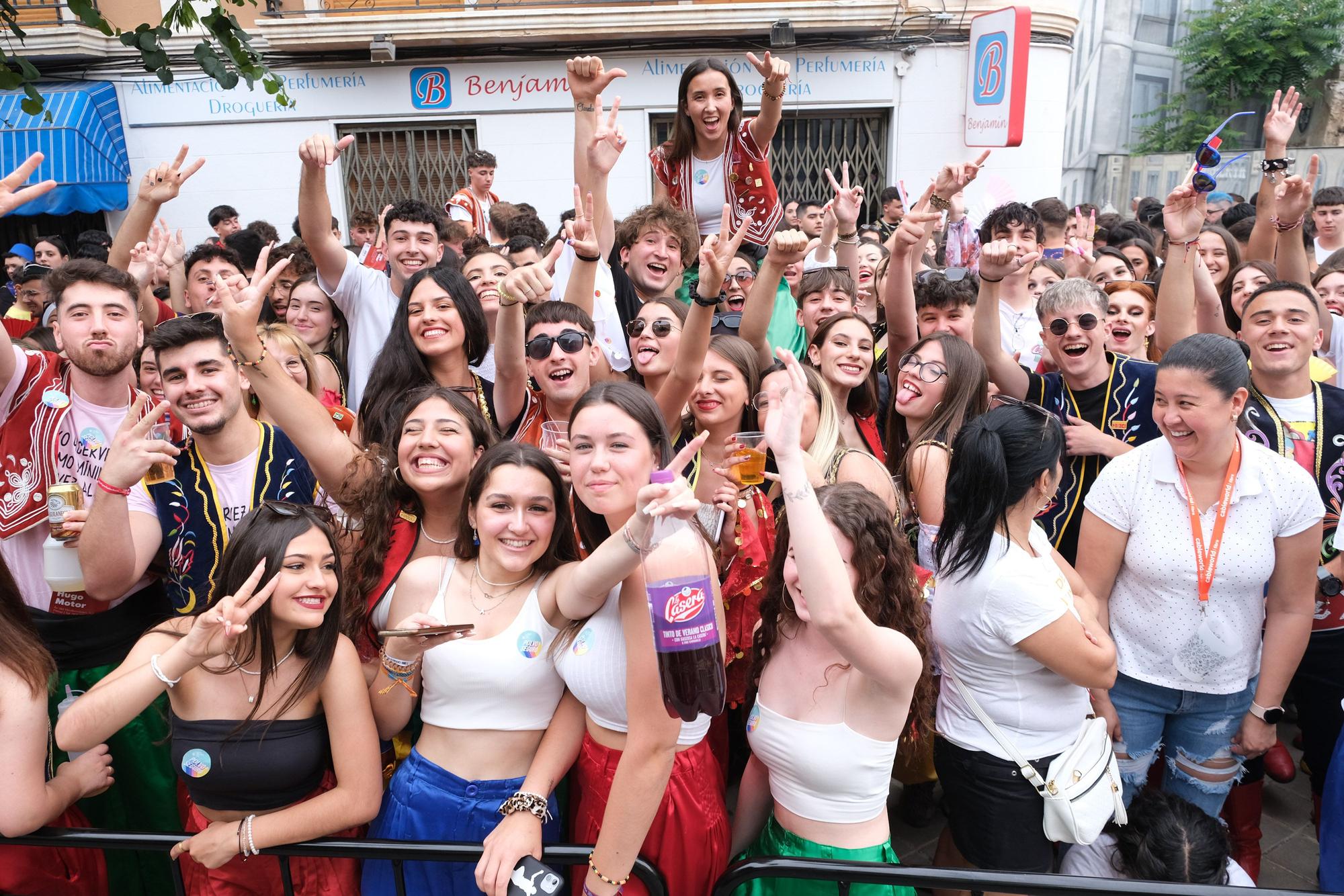 Apoteósico inicio de la fiesta en Elda