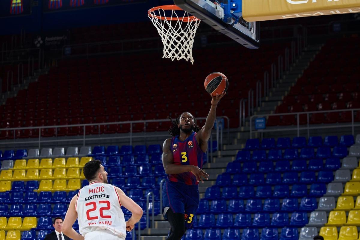 Cale, en una acción ofensiva en un Palau vacío debido a las restricciones por seguridad