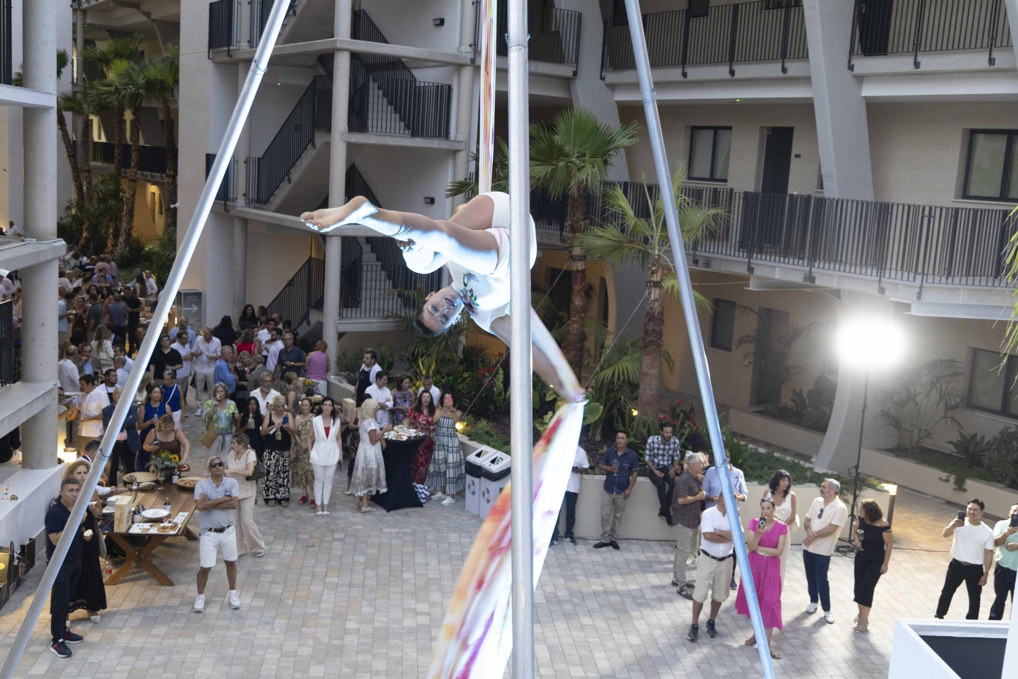 Espectacular inauguración de Delfin Natura en El Albir