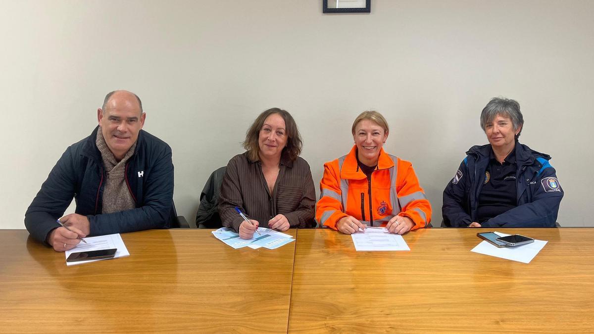 Xuntanza para organizar a segunda Papanoelada en Arzúa.