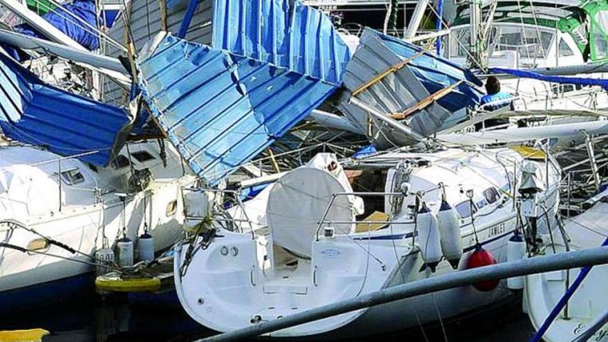 Rescatan el barco de recreo de un vigués tras sufrir una vía de agua cerca de Fisterra