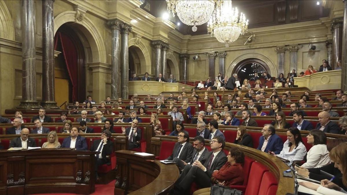 El pleno del Parlament en el que se aprobaron los presupuestos de la Generalitat del 2017, que incluyen partidas para un referéndum, el pasado 22 de marzo.