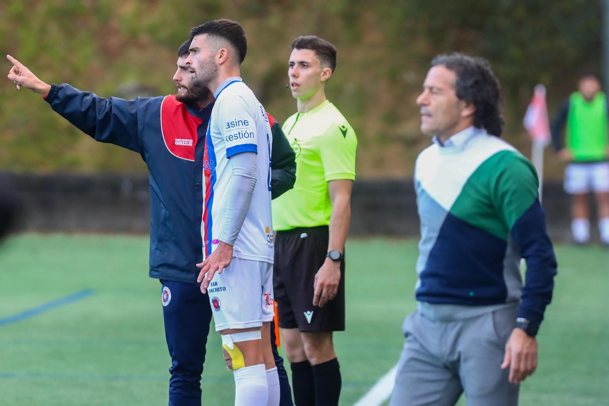 Las mejores imágenes de la victoria del Arosa ante la Unión Deportiva Ourense (1-0)