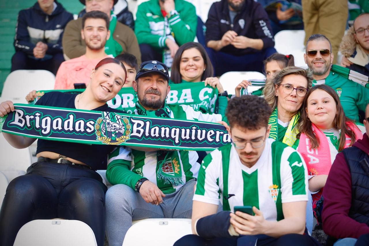 Córdoba CF-SD Huesca | Las imágenes de la afición blanquiverde