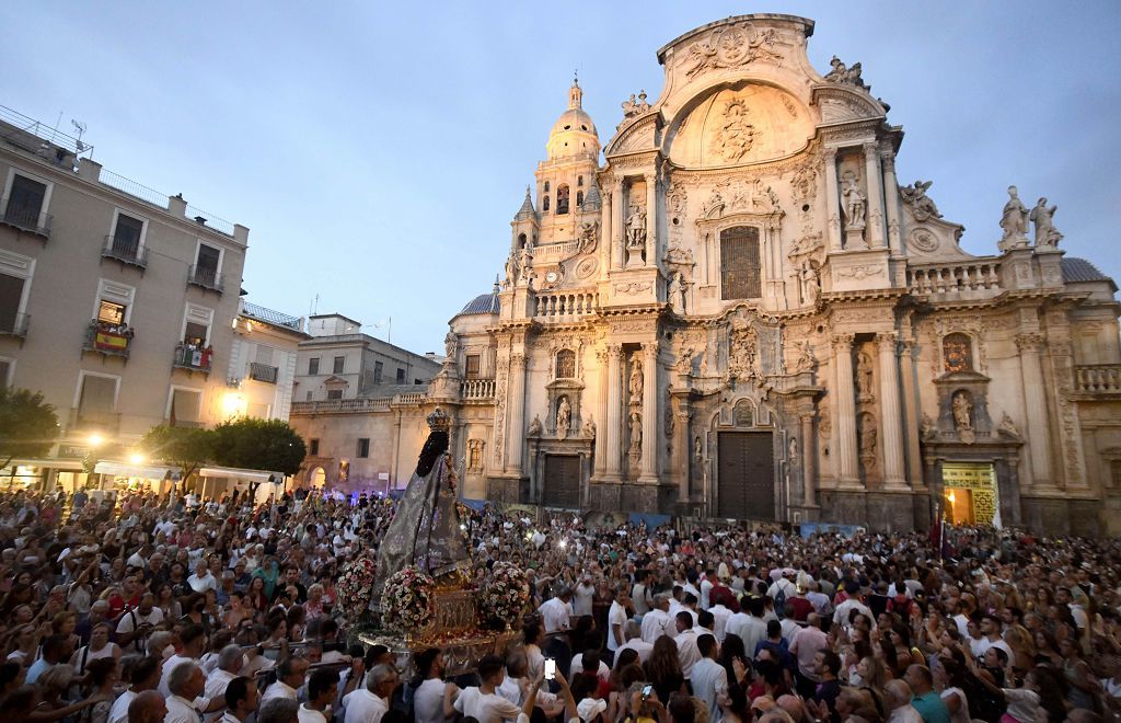 Bajada de la Virgen de la Fuensanta desde su Santuario hasta el templo catedralicio de Murcia