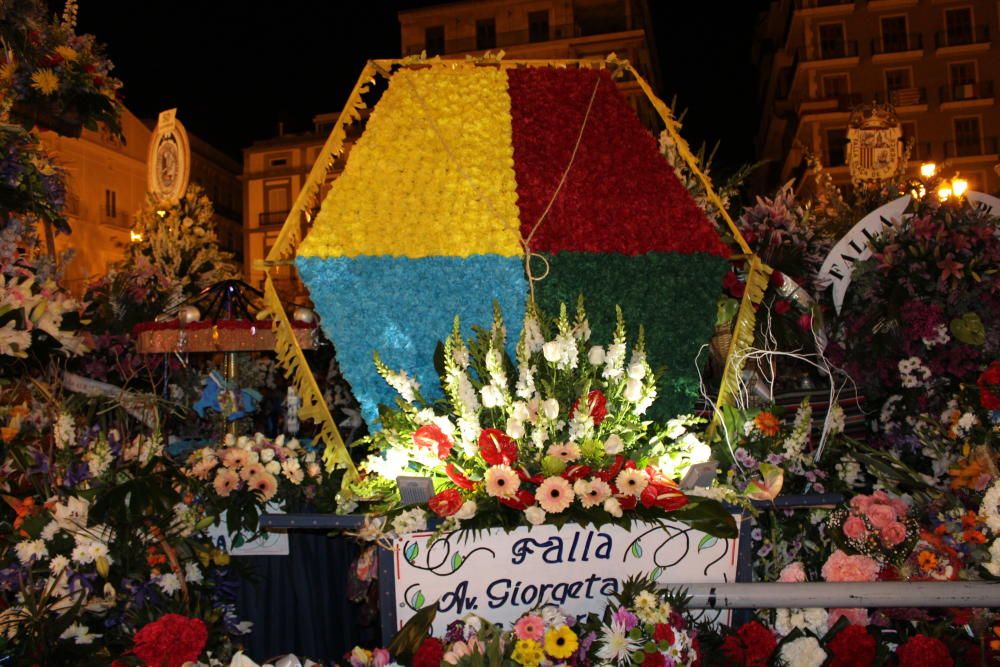 Así son las canastillas y el manto de la Ofrenda