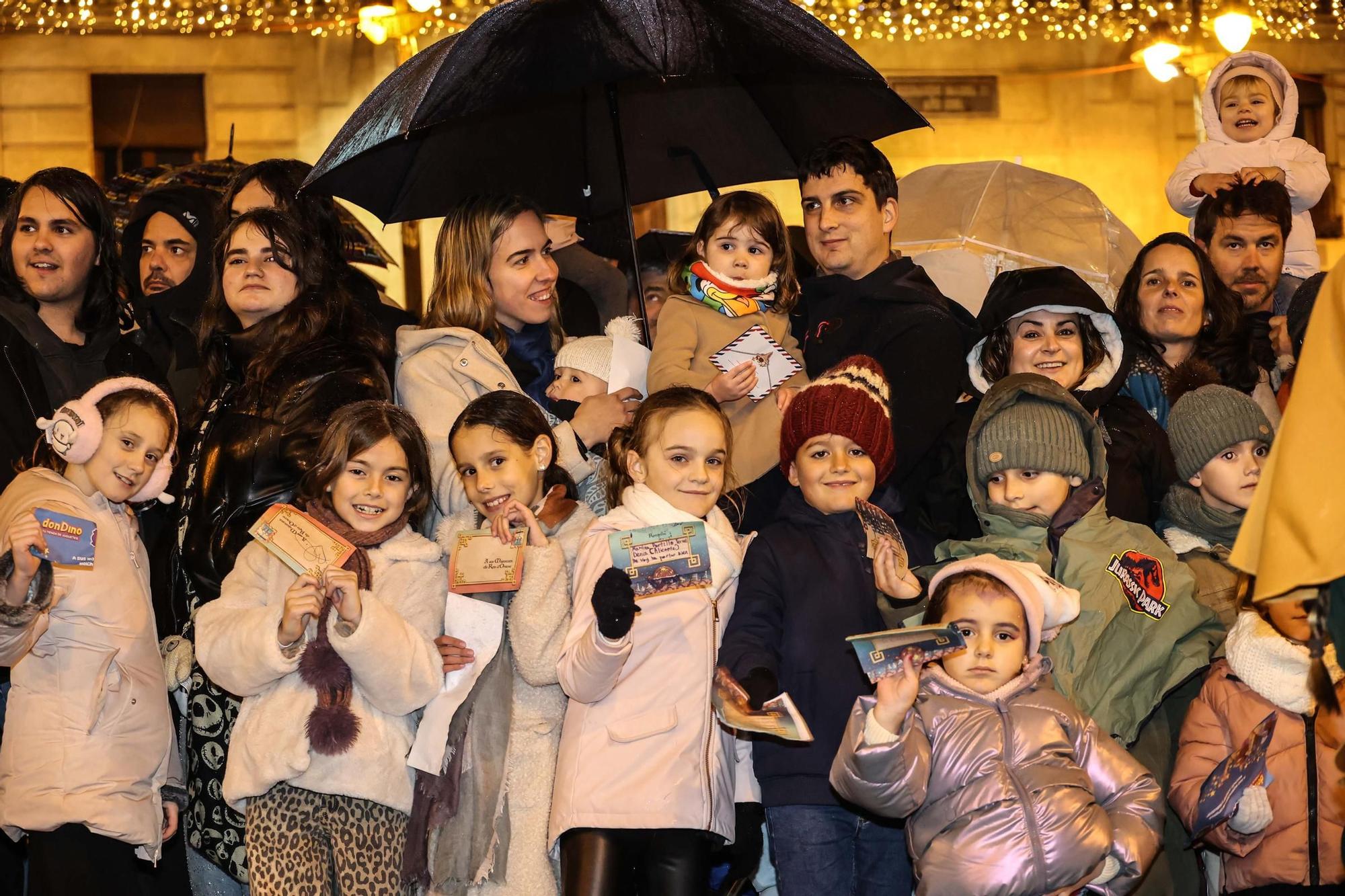 Las imágenes del Día de la Burrita y el Bando Real de Alcoy