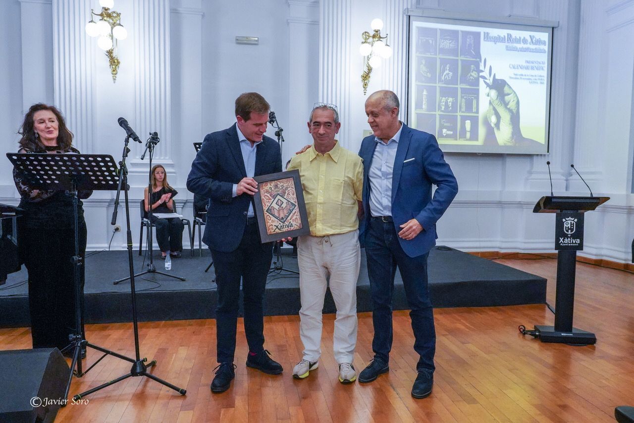 Presentación del calendario solidario de Xàtiva