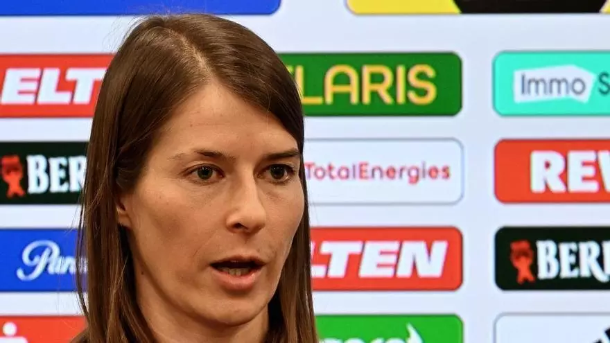 Marie-Louise Eta, primera entrenadora de la Bundesliga