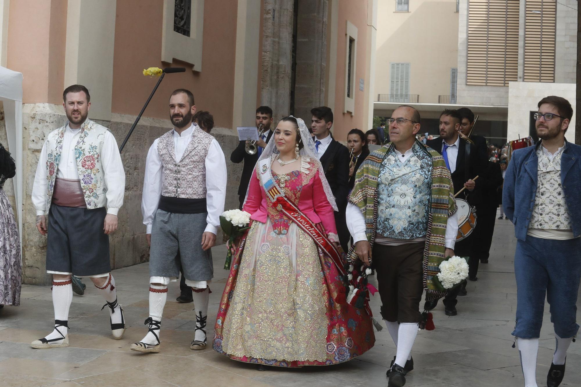 Búscate en el segundo día de ofrenda por la calle de la Paz (entre las 15:30 a las 17:00 horas)