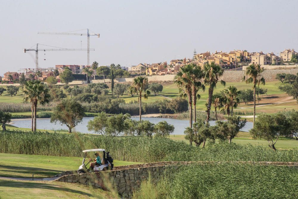La urbanizadora de la zona dice que invertirá 620.000 euros en la adecuación de la zona verde en los aledaños del campo de golf