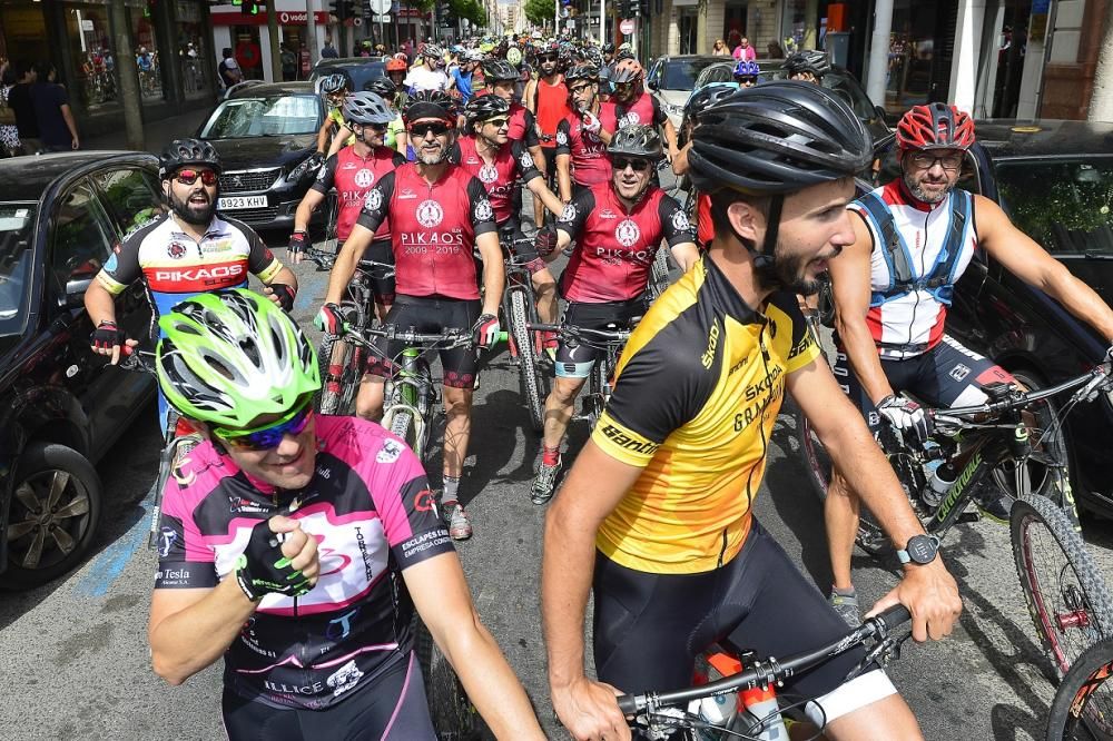 Marcha ciclista contra las multas del Seprona