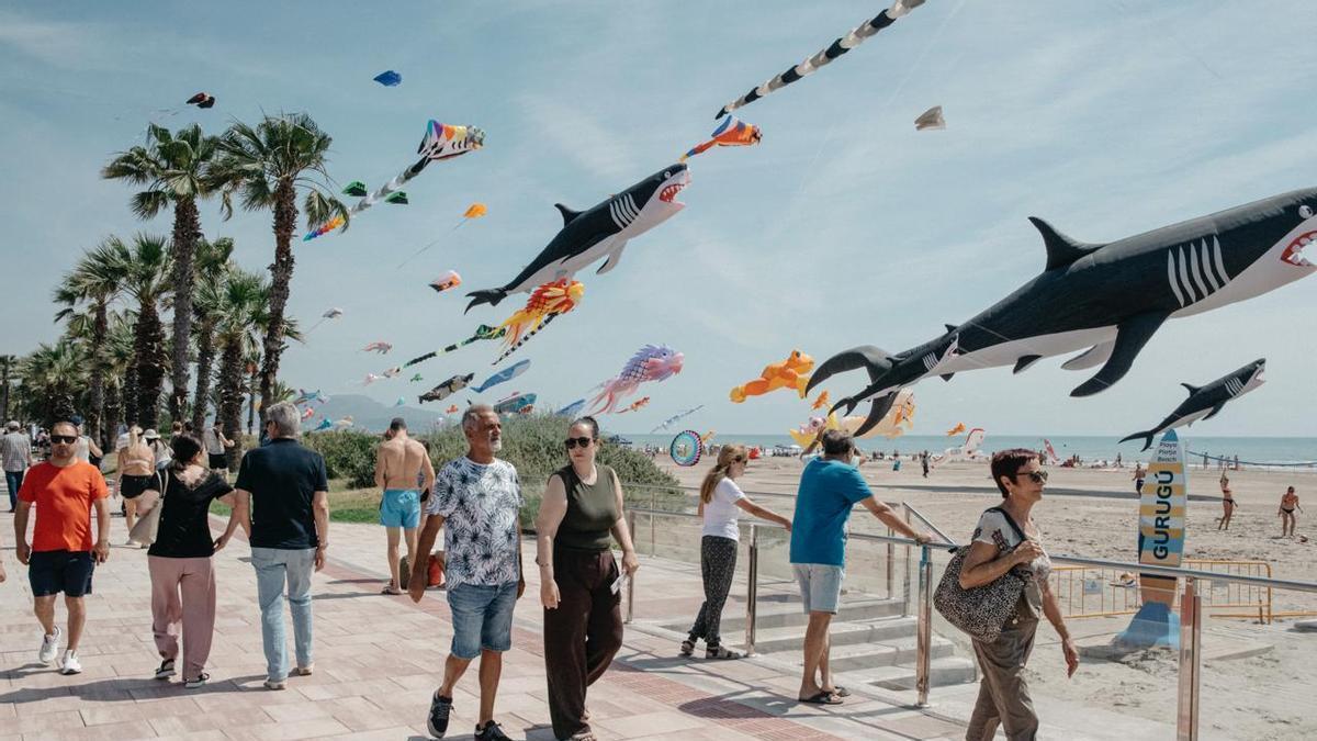 Cometas en el III Festival del Viento de Castelló.