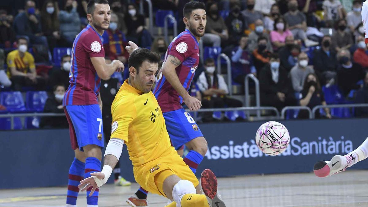 Dídac sostuvo al Barça en la primera parte