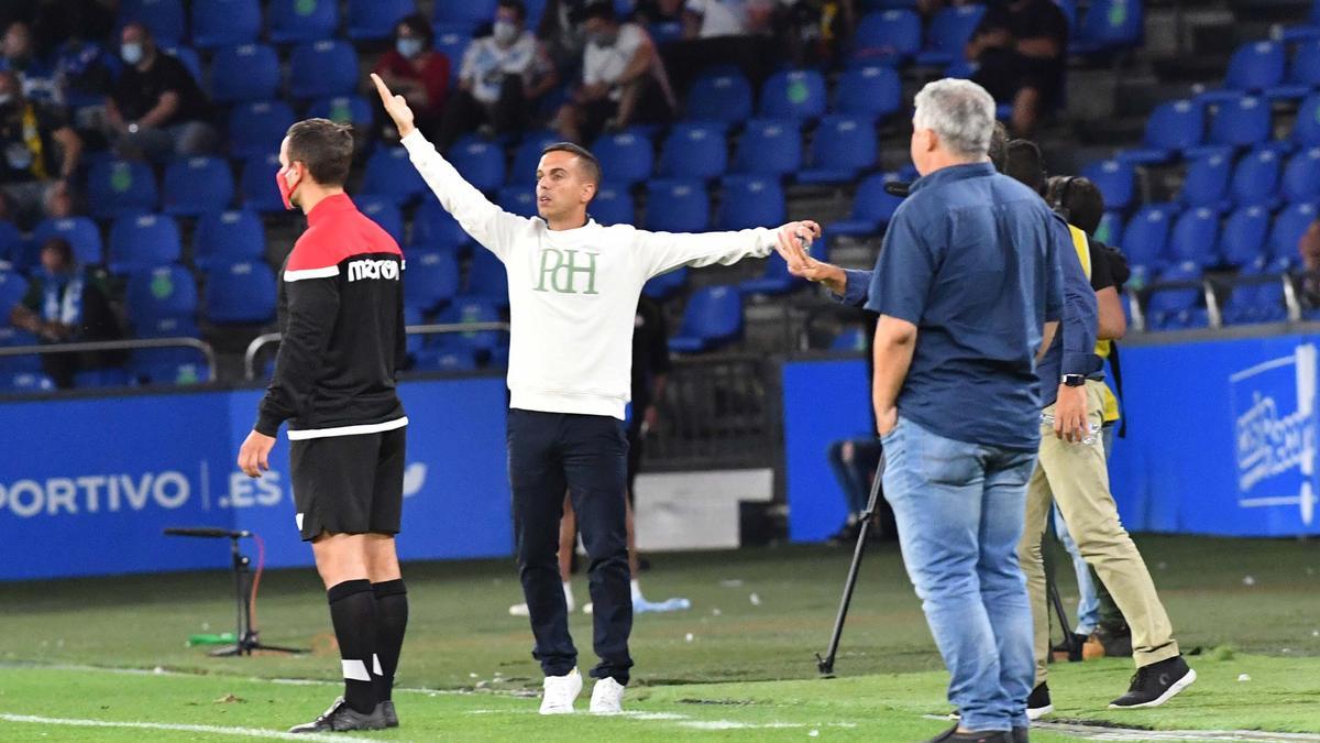 Borja Jiménez, en la banda de Riazor. // Víctor Echave