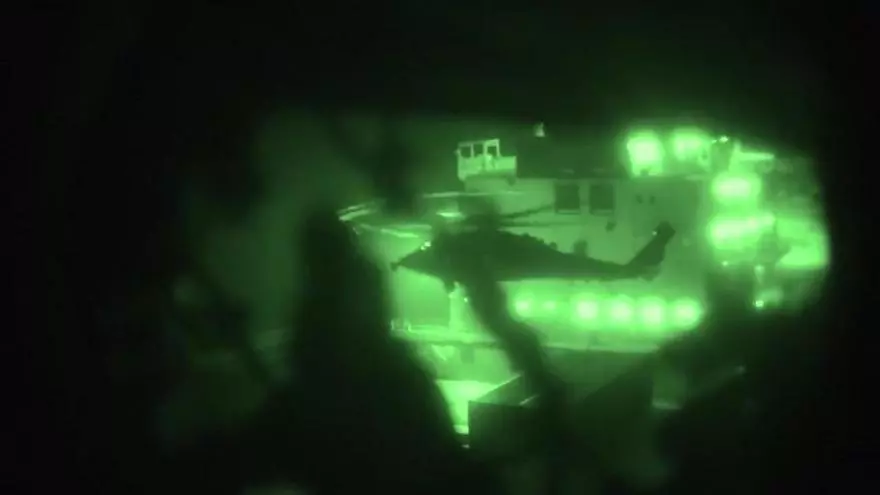 Estados Unidos aborda un barco iraní que intentó burlar el bloqueo naval