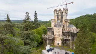 Así se restaura piedra a piedra el castillo de Butrón, el más bonito de Europa: "Estaba sucio, húmedo y lleno de vegetación"