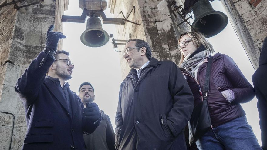 El president del Parlament visita el campanar de Moià