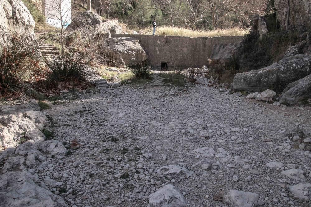 El río Molinar de Alcoy se queda seco