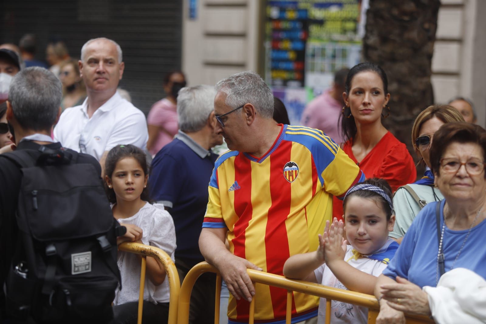 Ambiente en las calles de València el 9 d'Octubre