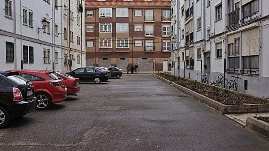 Bloques de viviendas del barrio 25 Años de Paz en una de cuyas calles se produjo el suceso. A. G.