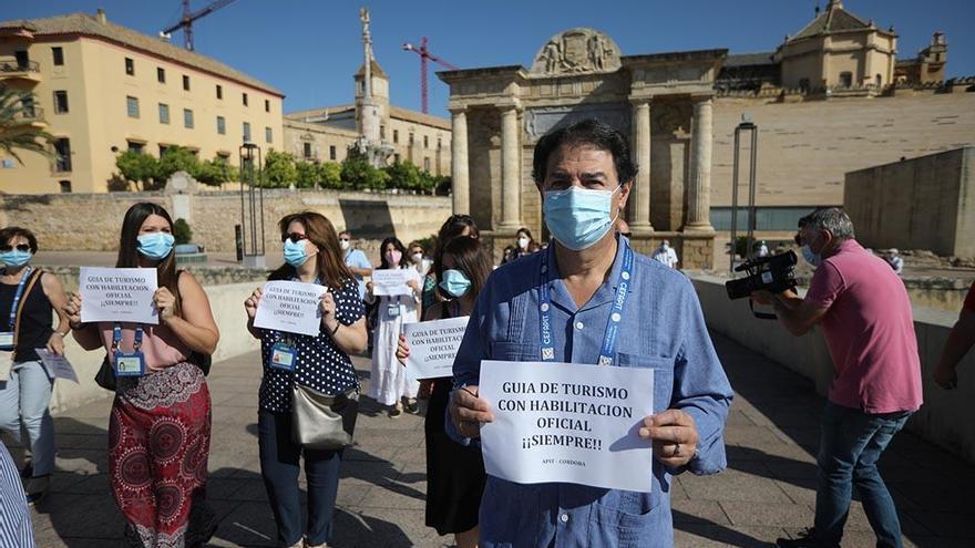 Los guías turísticos lanzan un SOS