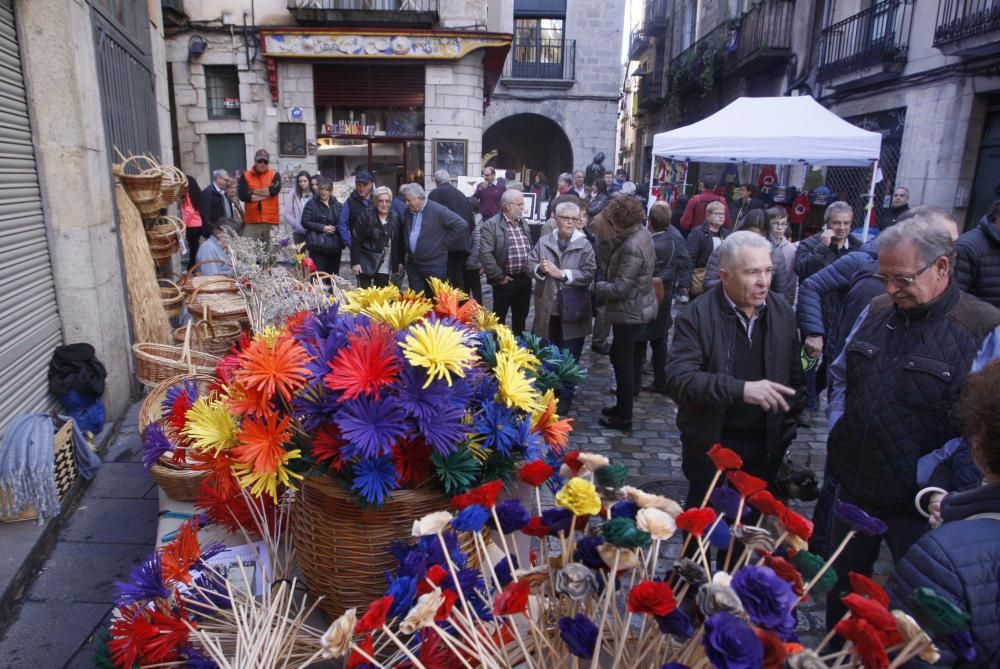 Milers de persones omplen el Barri Vell de Girona per Tots Sants - Fires de Girona 2018