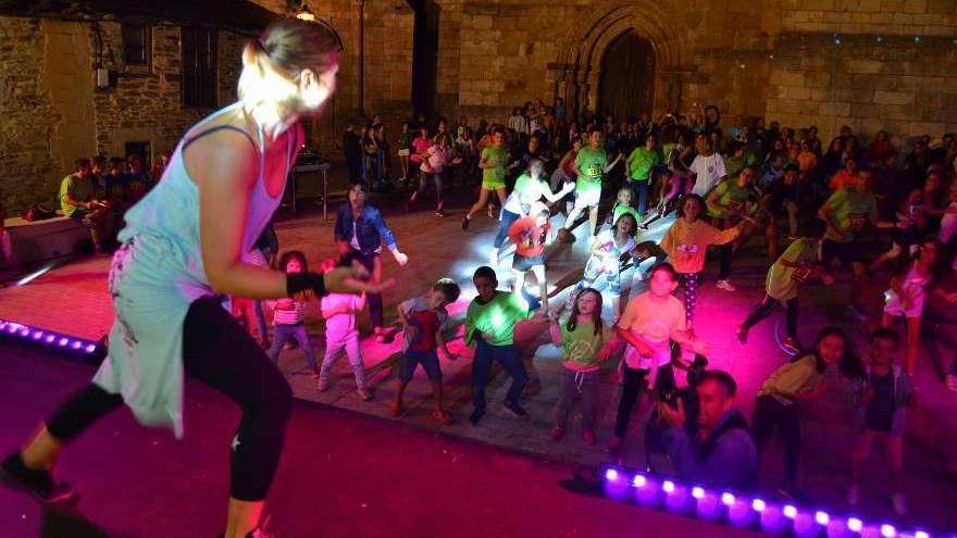 Carrera de luciérnagas y clase de zumba en Puebla