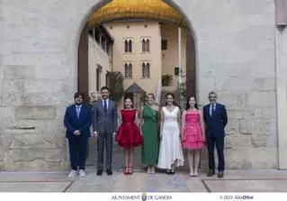 Las Fallas de Gandia celebran la "demanà" de Manuela y Triana