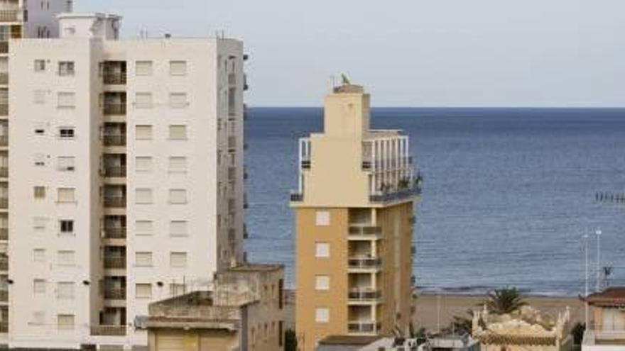 La presión contra el fraude en Gandia eleva en un 21 %  los apartamentos registrados