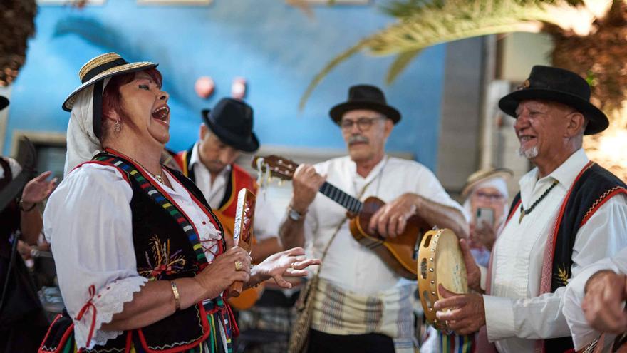 Fiestas saca a la venta este lunes las mesas del baile de magos tanto en la web como presencial