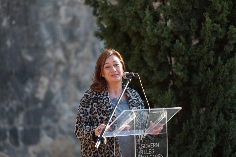 Un acto de dignidad ante Rosa Baño y Ramon Fuster