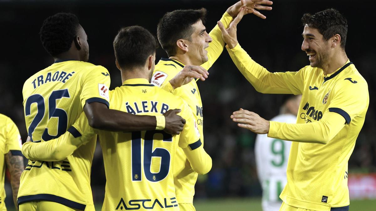Gerard Moreno y Santi Comesaña celebran el segundo gol del triunfo del Villarreal el pasado ejercicio en el Villamarín por 2-3.