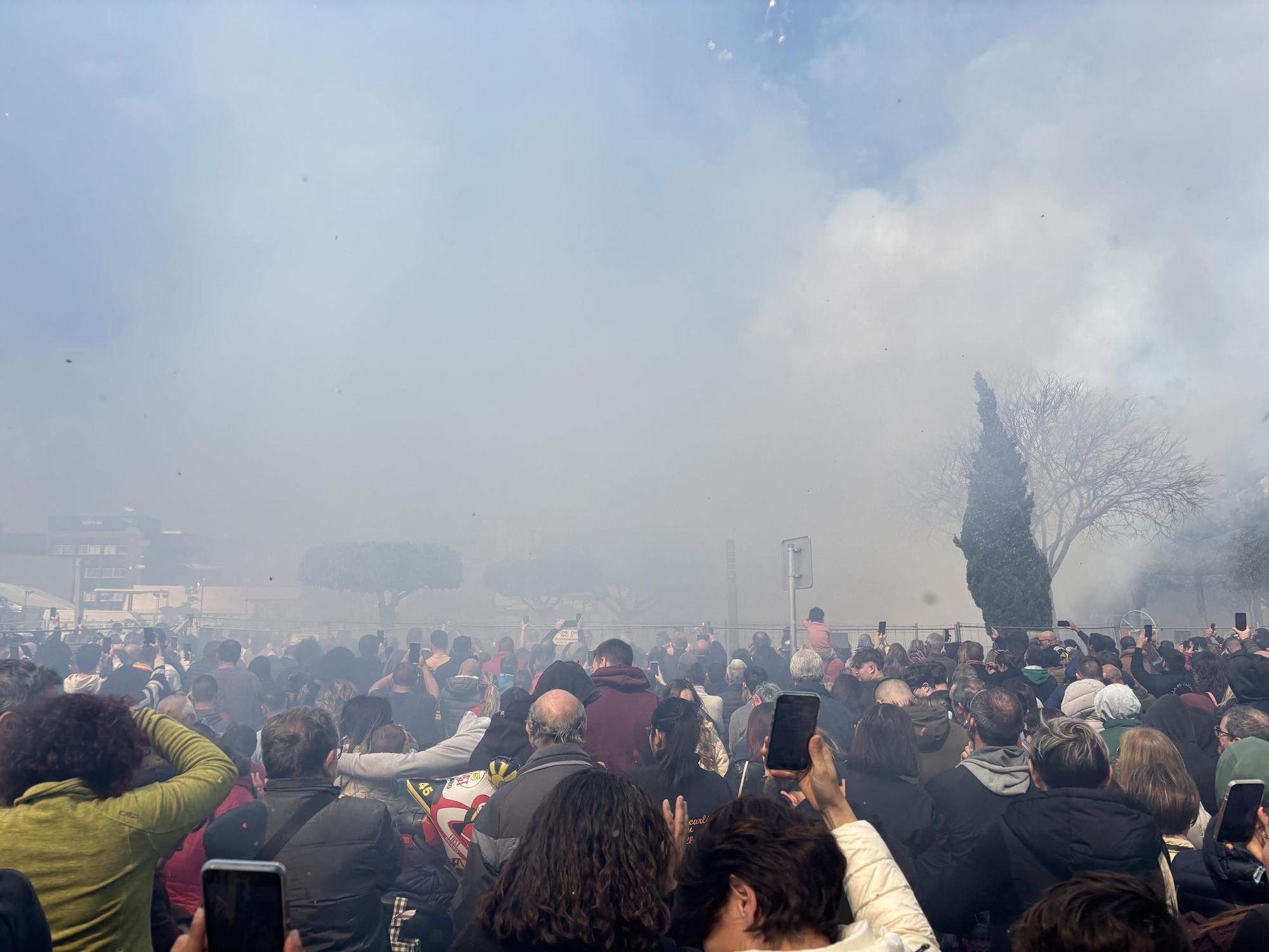 Galería de fotos de la primera mascletà de las Fallas de Benicarló