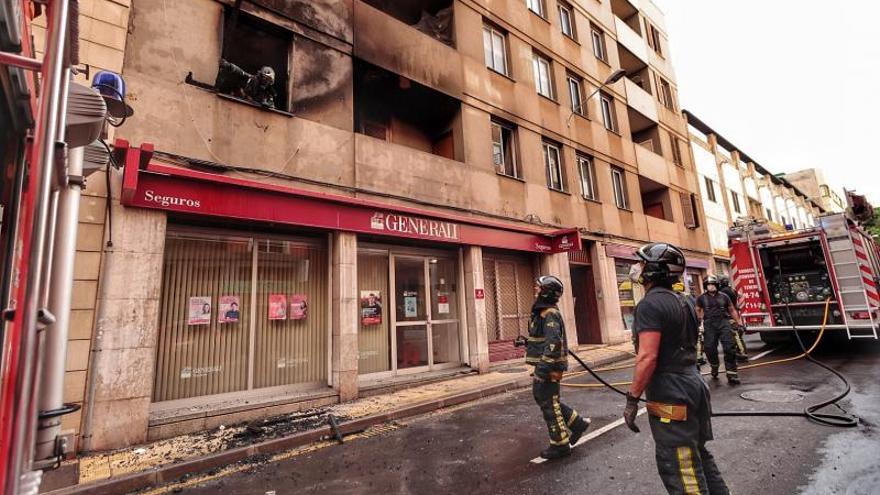 Un incendio en una vivienda de Santa Cruz crea alarma entre los vecinos