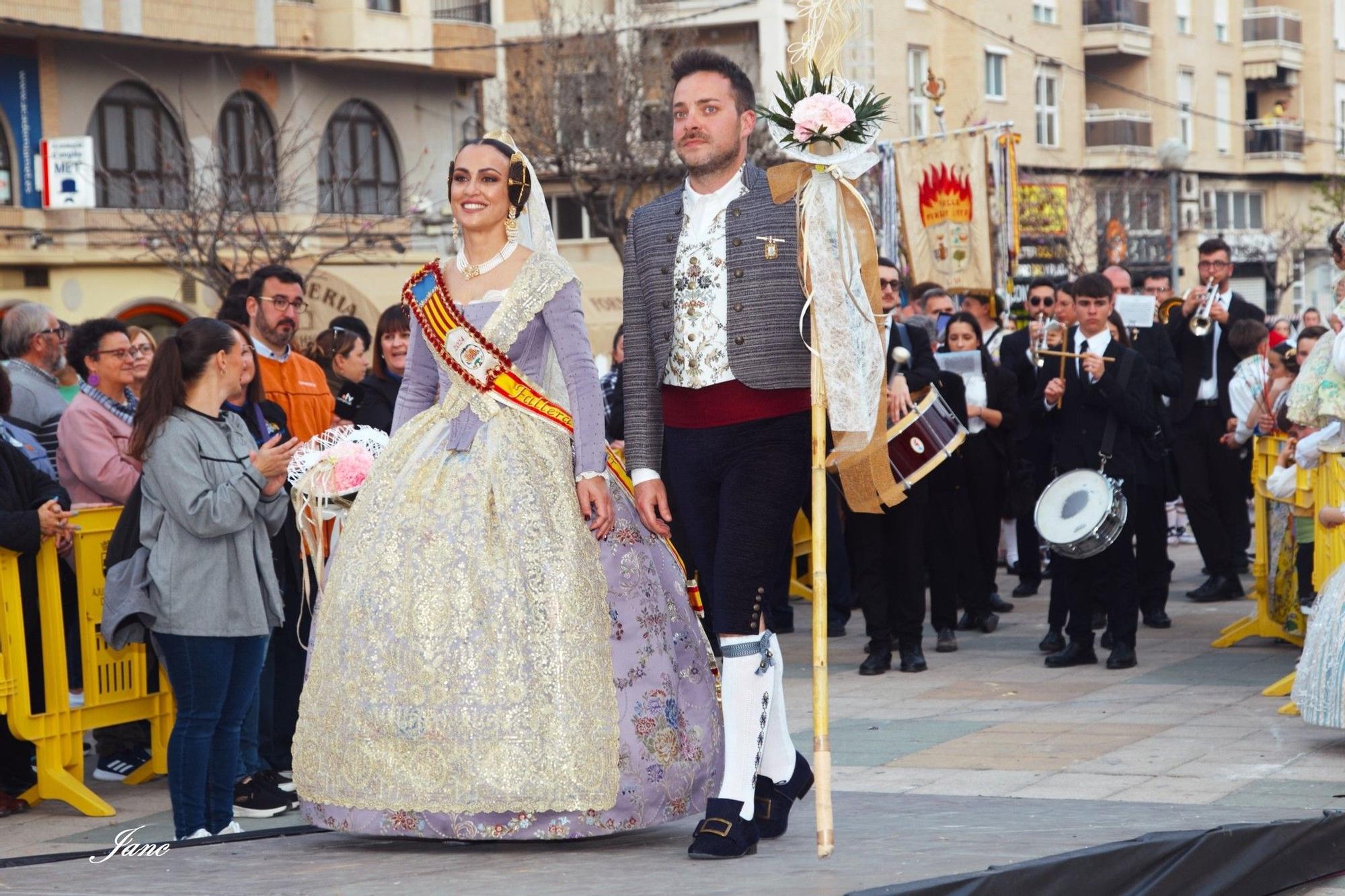 Búscate en la ofrenda y la entrega de premios de las fallas de Oliva