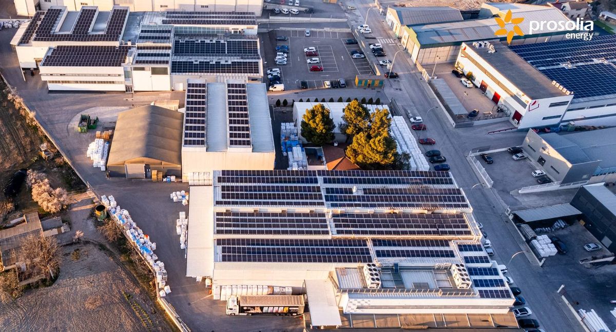 La instalación fotovoltaica que Prosolia tiene en la planta de Stellantis de Zaragoza.