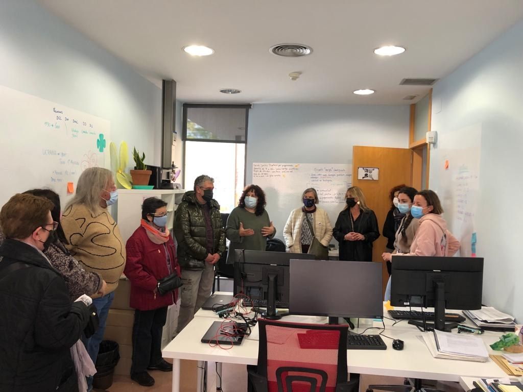 Presentación del equipo de trabajo y las instalaciones de Rocafonda a las entidades del barrio.