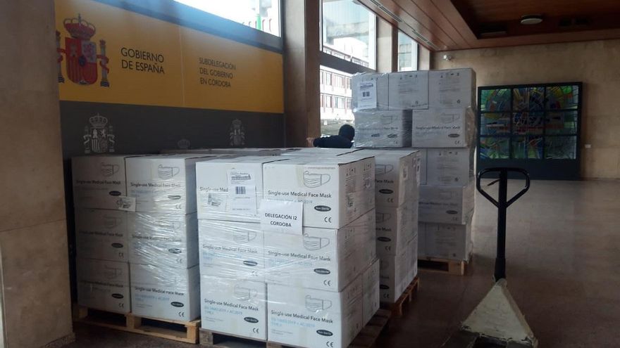 Córdoba recibe 182.000 mascarillas del Gobierno para personal esencial y colectivos vulnerables