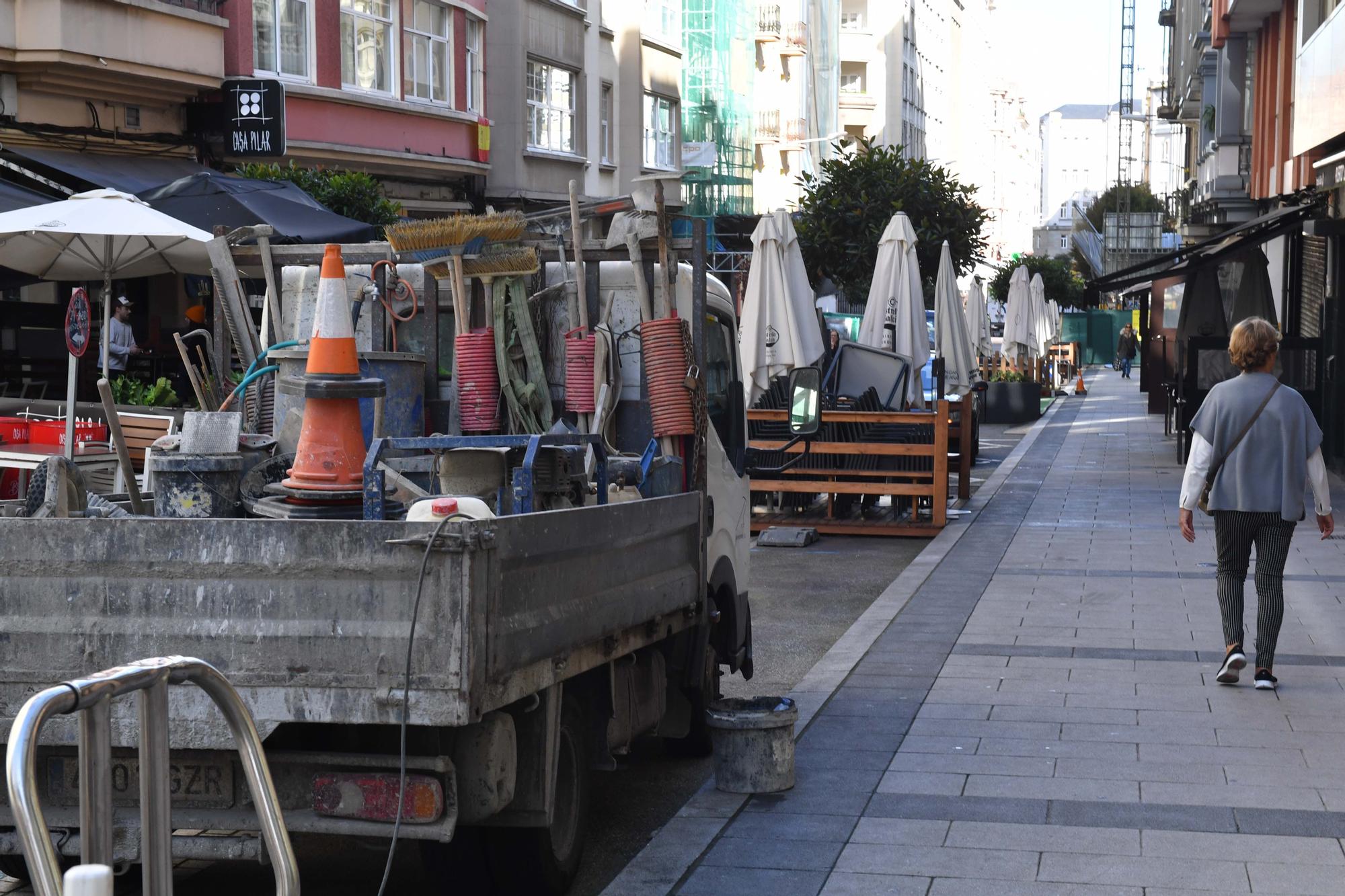 Arrancan las obras de peatonalización en la calle Emilia Pardo Bazán