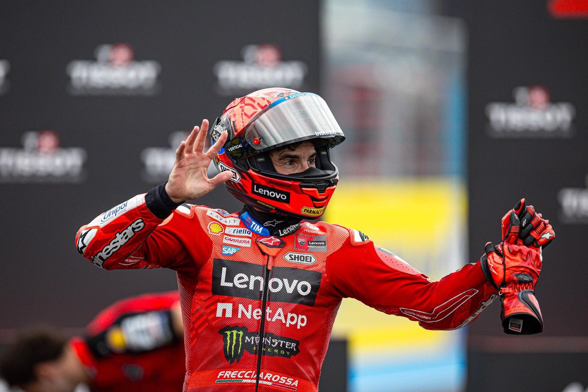 Marc Márquez celebró, en Hungría, su victoria nº 10 en domingo.