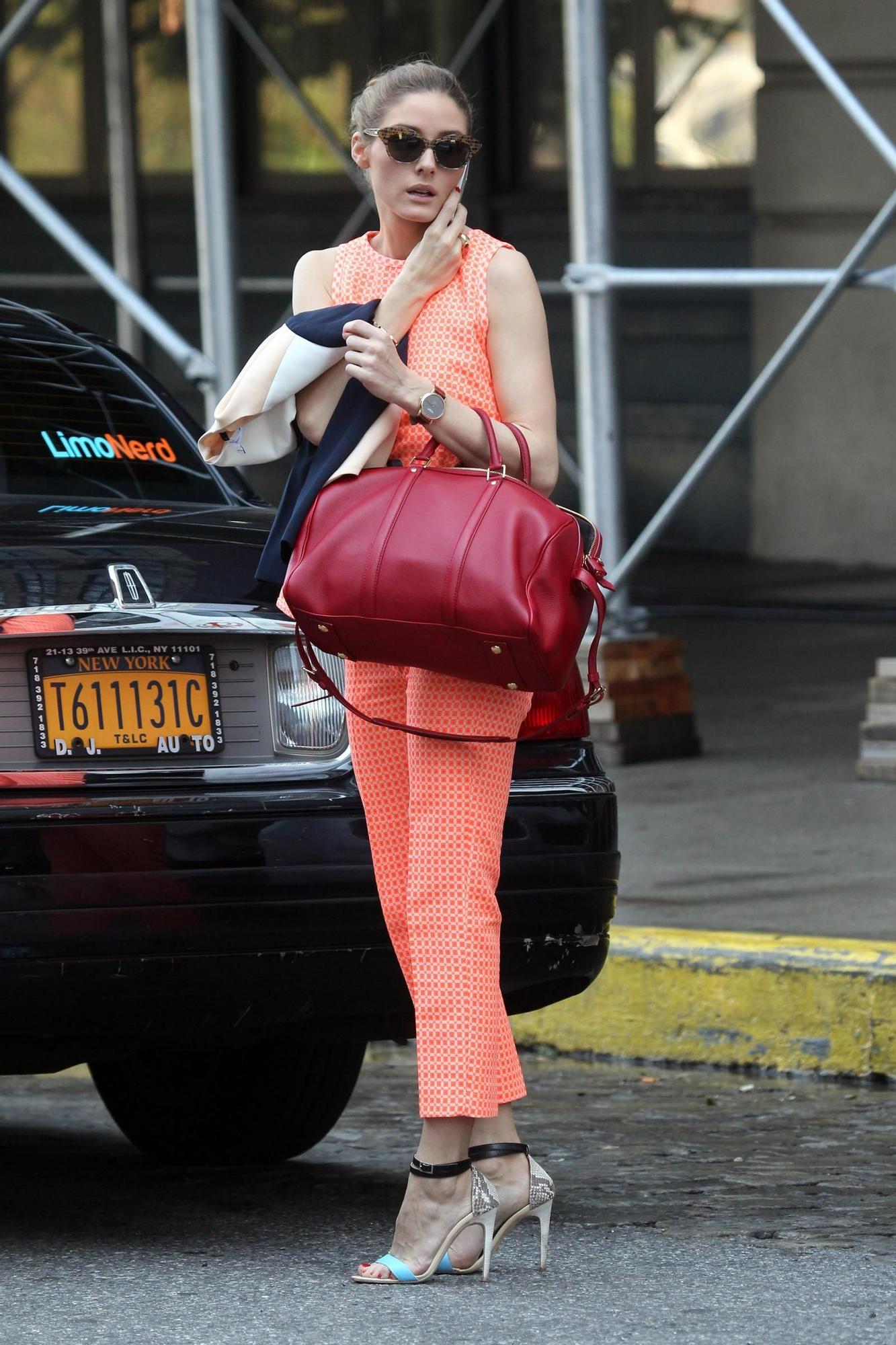 Olivia Palermo y su inseparable bolso de Louis Vuitton - Woman