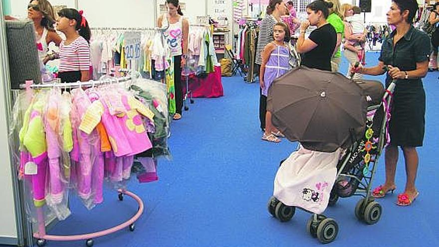 La VII Feria Empresa y Mujer de Candás se clausura con escasas ventas