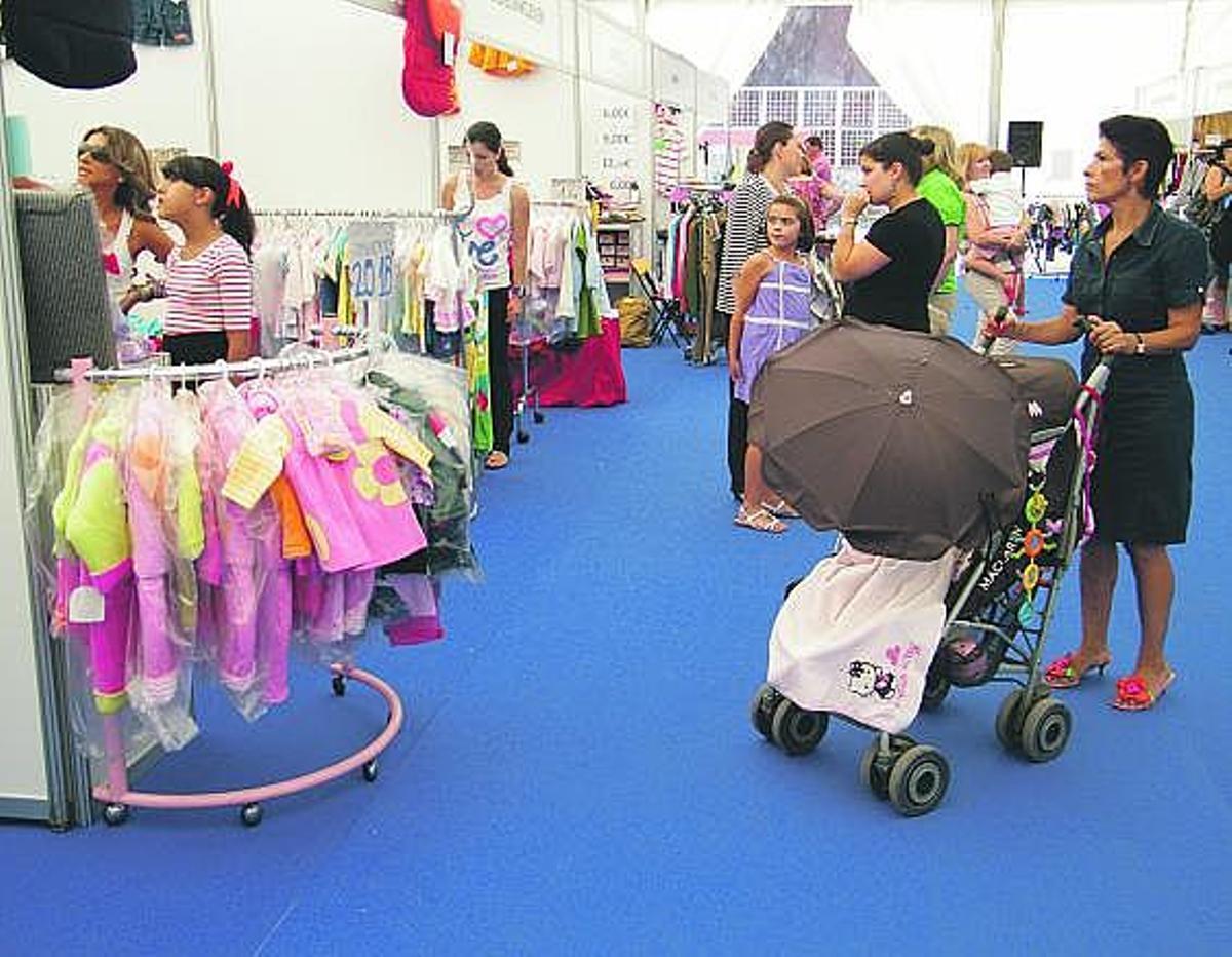 La VII Feria Empresa y Mujer de Candás se clausura con escasas ventas