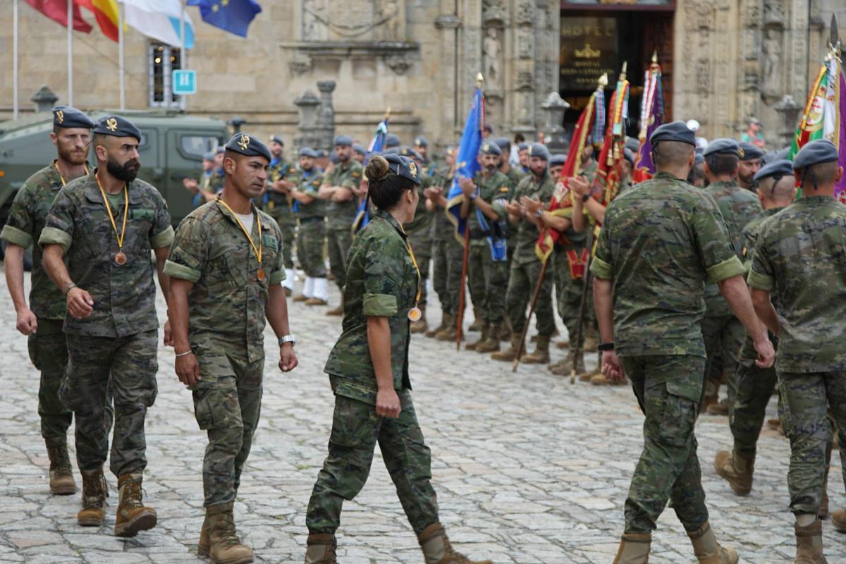 Entrega de premios tras la prueba por relevos de la Brilat en el Camino de Santiago