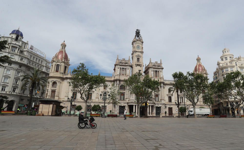 Primer fin de semana desde la peatonalización completa de la Plaza del Ayuntamiento.