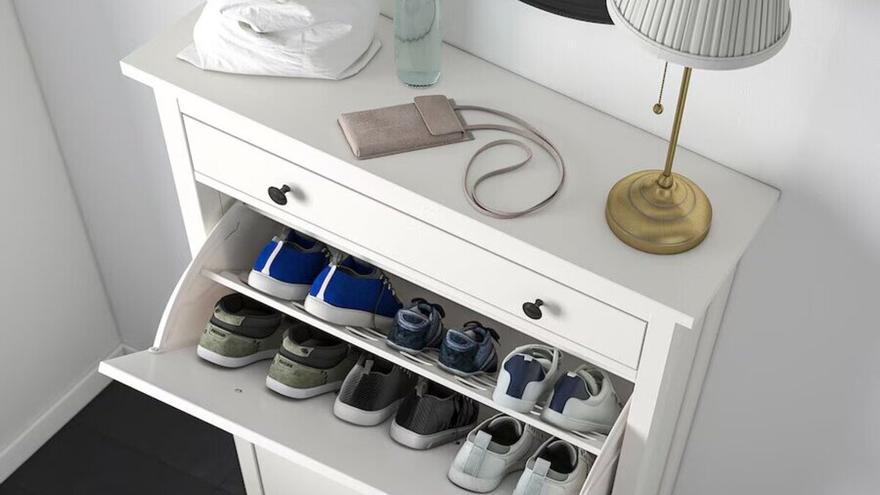 Ikea lanza el zapatero perfecto para cualquier hogar: coge en cualquier rincón pese a su amplitud