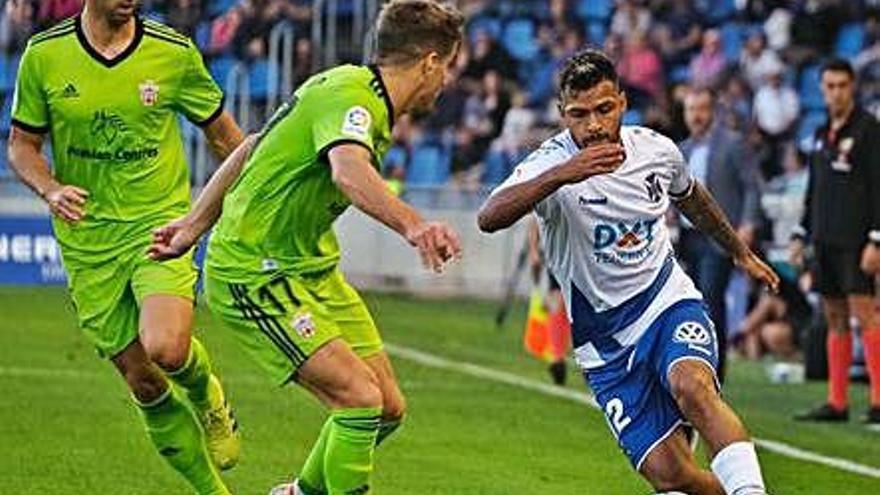 El Tenerife cae en casa frente al Almería de Guti